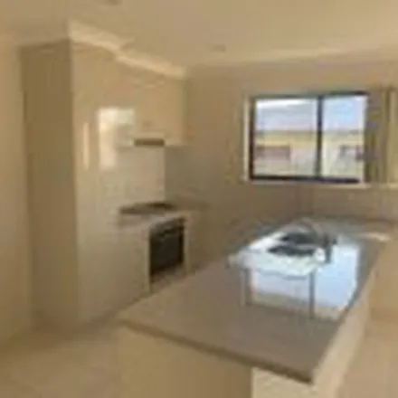 Image 2 - Bronco Crescent, Gracemere QLD, Australia - Apartment for rent