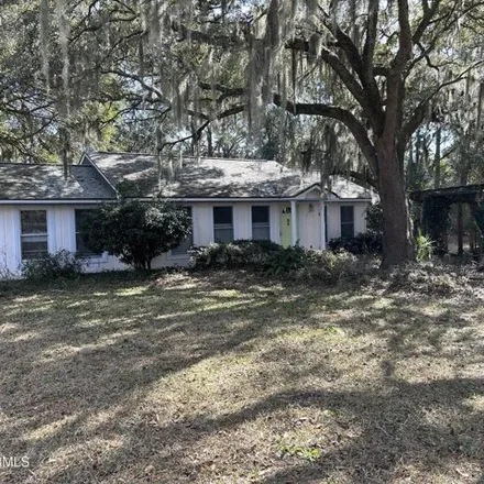 Rent this 2 bed house on 98 Knight Lane in Oakwood Park, Beaufort County
