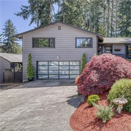 Buy this 4 bed house on 4629 72nd Avenue West in University Place, WA 98467