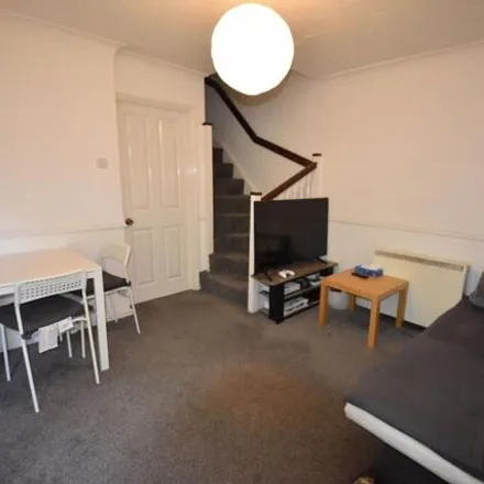 Image 4 - Perrymead, Luton, LU2 8UF, United Kingdom - House for rent
