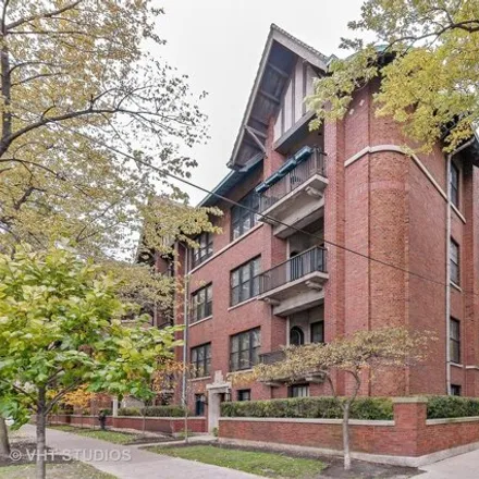 Rent this 3 bed condo on 1615-1641 East Hyde Park Boulevard in Chicago, IL 60615