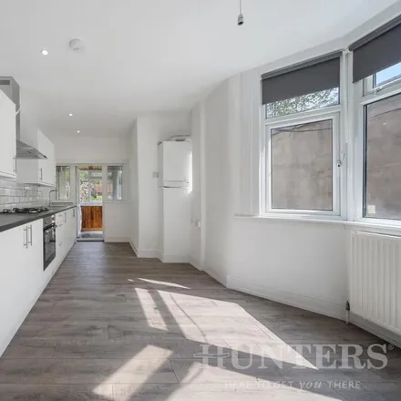 Image 5 - Linley Road, London, N17 6EX, United Kingdom - House for rent