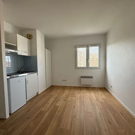 Rent this 1 bed apartment on Place de l'Église in 33400 Talence, France