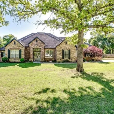Buy this 3 bed house on 160 Murray Drive in Choctaw, OK 73020