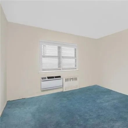 Image 9 - 1118 Yonkers Avenue, Dunwoodie Heights, City of Yonkers, NY 10704, USA - Apartment for sale