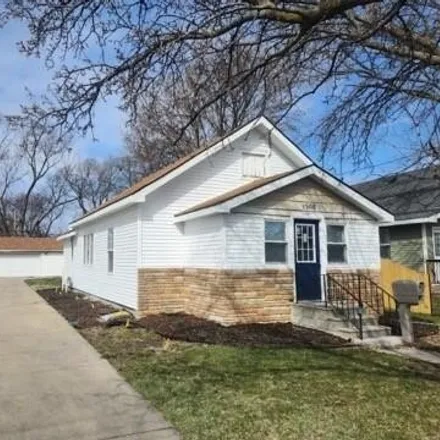 Buy this 2 bed house on 1534 East 24th Street in Des Moines, IA 50317