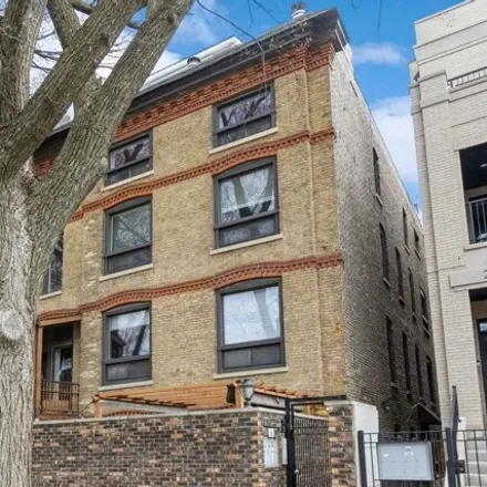 Buy this 3 bed condo on 2137-2141 North Lakewood Avenue in Chicago, IL 60614
