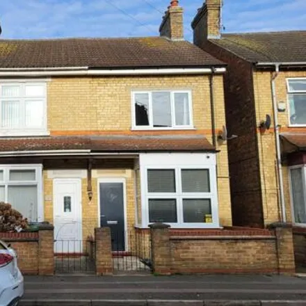 Buy this 3 bed townhouse on Belsize Avenue in Peterborough, PE2 9HX