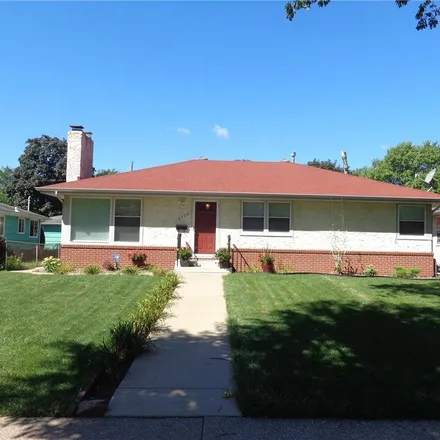 Buy this 3 bed house on 6136 12th Avenue South in Minneapolis, MN 55417