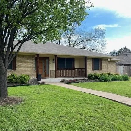 Buy this 4 bed house on 3420 Kinkaid Circle in Dallas, TX 75220