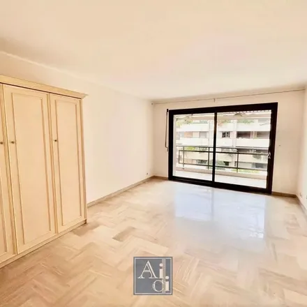 Image 5 - 6 Avenue de Poralto, 06400 Cannes, France - Apartment for rent