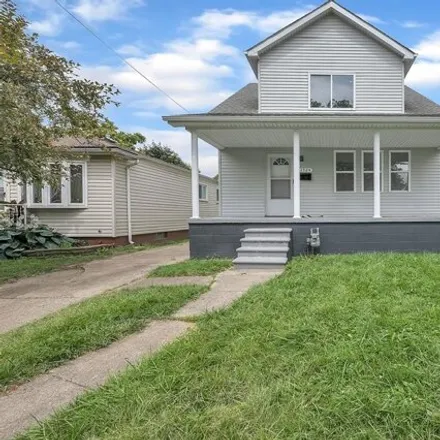 Buy this 4 bed house on 1524 Washington Ave in Lincoln Park, Michigan