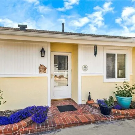 Image 5 - 17171 Hague Lane, Ocean View, Huntington Beach, CA 92647, USA - House for sale