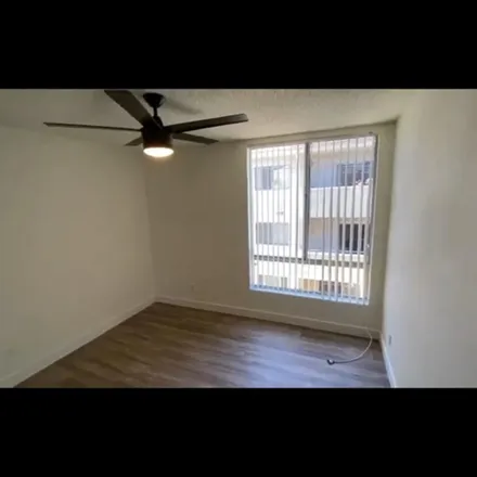 Image 4 - 3713 South Canfield Avenue, Los Angeles, CA 90034, USA - Room for rent