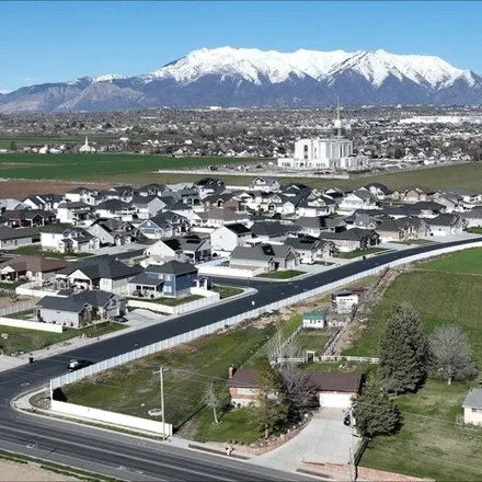 Buy this 4 bed house on 1185 South 3000 West in Syracuse, UT 84075