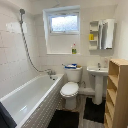 Rent this 2 bed townhouse on 31 Forest Road in London, E7 0DN