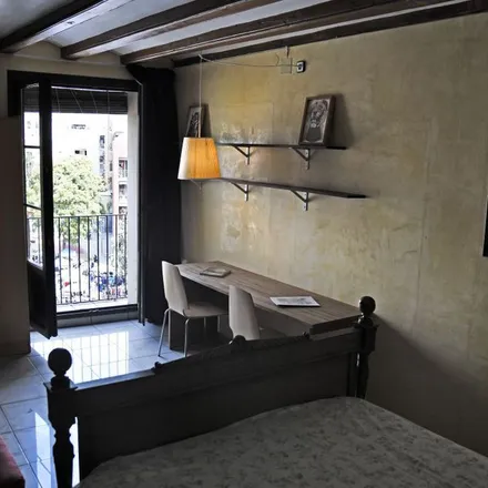 Rent this 3 bed apartment on El Corte Inglés in Plaça de Catalunya, 14