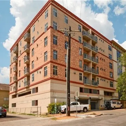 Rent this 2 bed condo on 711 West 26th Street in Austin, TX 78705