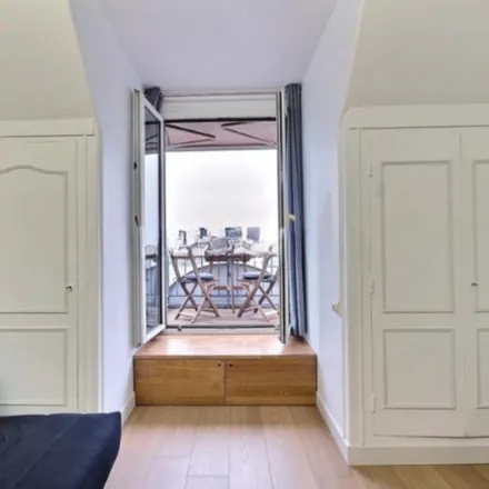 Image 4 - 2 Rue Henri Heine, 75016 Paris, France - Apartment for rent