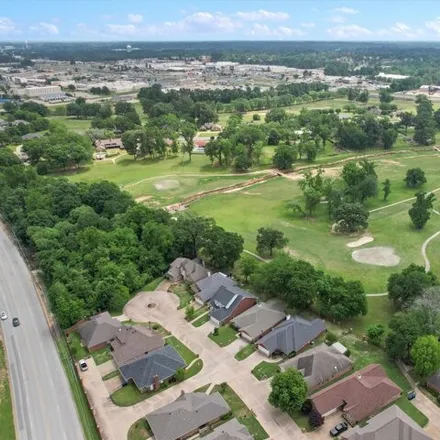 Image 8 - The Challenge at Oak Forest, 2044 Oak Forest Country Club Road, Longview, TX 75605, USA - House for sale