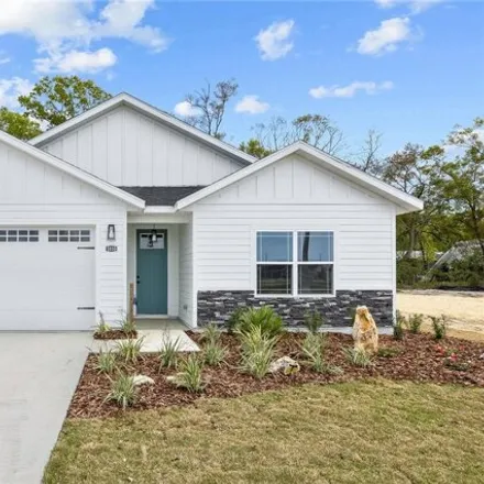 Buy this 3 bed house on 714 Queens Road in Alachua County, FL 32607