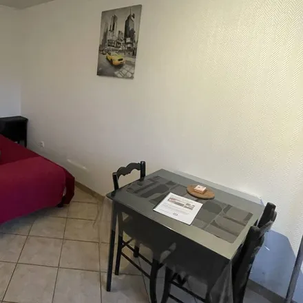 Rent this 1 bed apartment on 89300 Paroy-sur-Tholon