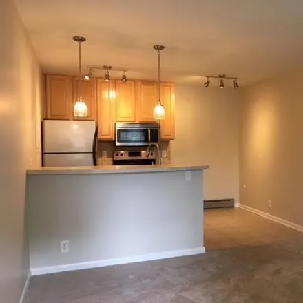 Rent this 1 bed condo on 2617 Woodlawn Drive in Nashville-Davidson, TN 37212
