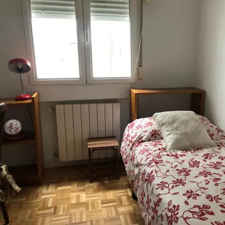 Rent this 2 bed room on Madrid in Calle de Santa Adela, 17