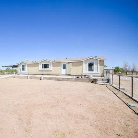 Rent this studio apartment on West Lower Buckeye Road in Wintersburg, Maricopa County