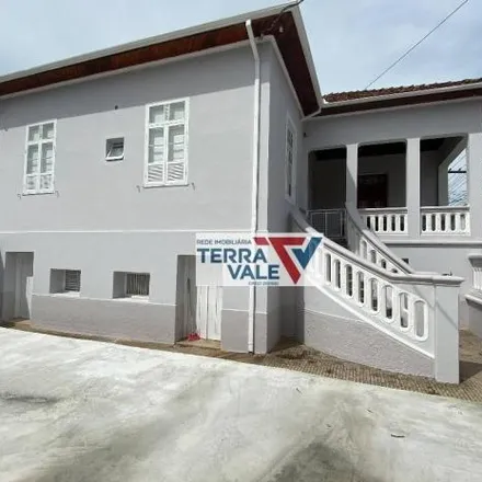 Buy this 4 bed house on Rua Doutor Bernardino de Campos in Centro, Cachoeira Paulista - SP