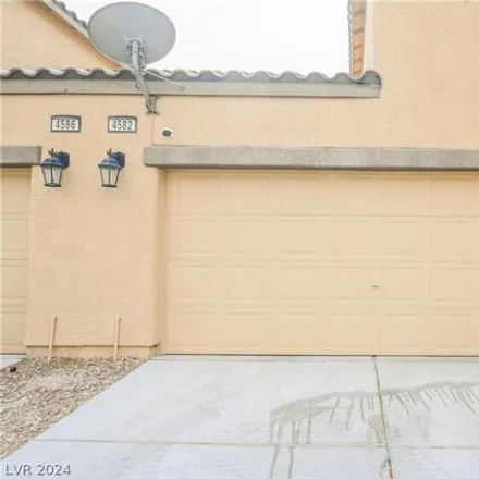 Image 7 - 4576 Line Straight Drive, Nellis Air Force Base, Nellis, NV 89115, USA - House for sale