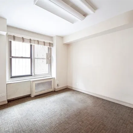 Image 4 - 333 EAST 34TH STREET in New York - Apartment for sale
