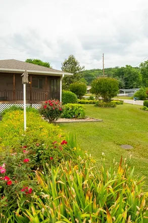 Image 5 - 5529 Browntown Road, Cross Creek, Chattanooga, TN 37415, USA - House for sale