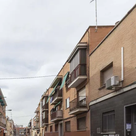 Image 4 - Calle de Rodrigo Uhagón, 28026 Madrid, Spain - Apartment for rent