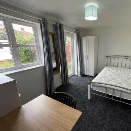 Rent this 5 bed duplex on 98 Beverley Road in Norwich, NR5 8DL