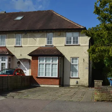 Rent this 3 bed duplex on Elm Park in London, HA7 4AY