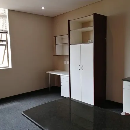 Image 7 - BP, 120 Smit Street, Braamfontein, Johannesburg, 1459, South Africa - Apartment for rent