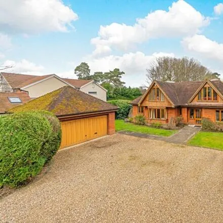 Image 1 - Heath Ride, Finchampstead, RG40 3QJ, United Kingdom - House for sale