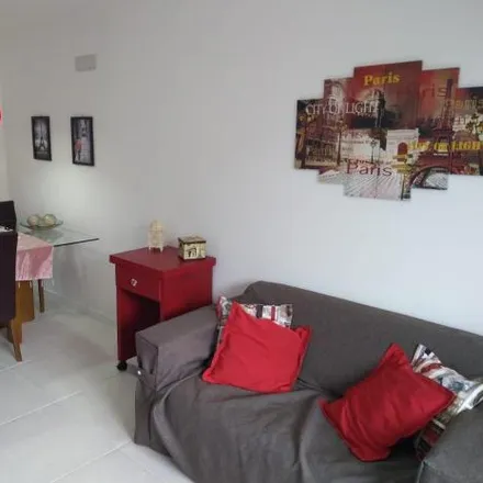 Buy this 2 bed apartment on Rede Multi Market in Rua Doutor Paulo César, Pé Pequeno