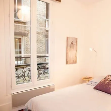 Rent this 3 bed apartment on 4 Cité de l'Alma in 75007 Paris, France
