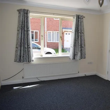 Image 2 - Waxwing Way, North East Lincolnshire, DN37 9HS, United Kingdom - Townhouse for rent