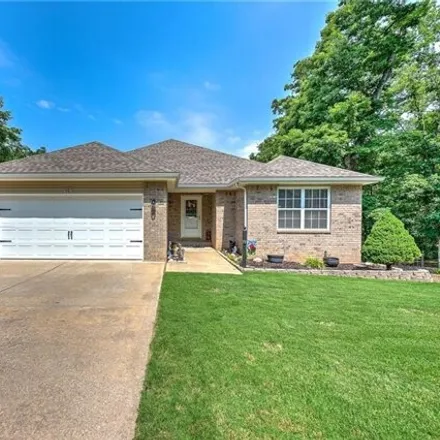 Buy this 3 bed house on 10 Penzance Drive in Bella Vista, AR 72714