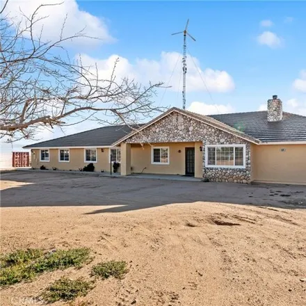 Image 3 - 6625 Coyote Trail, Oak Hills, CA 92344, USA - House for sale