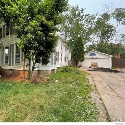 Buy this 5 bed house on 186 Pine Street in City of Lockport, NY 14094