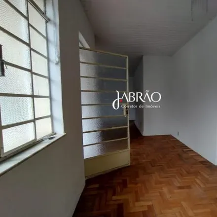 Rent this 3 bed house on Rua Quinze de Novembro in Centro, Barbacena - MG