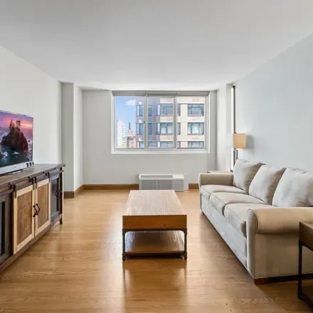 Rent this 1 bed apartment on 336 East 94th Street in New York, NY 10128