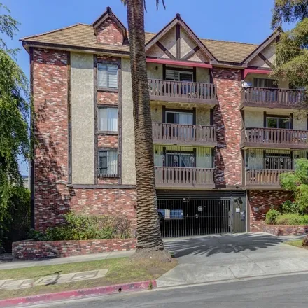 Buy this 2 bed condo on La Fayette Park Place in Los Angeles, CA 90057