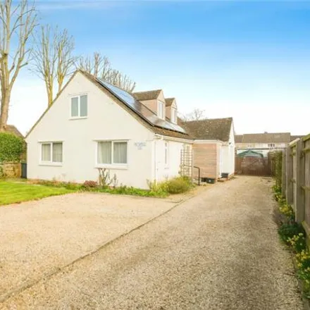 Buy this 5 bed house on Carterton Primary School in Burford Road, Carterton