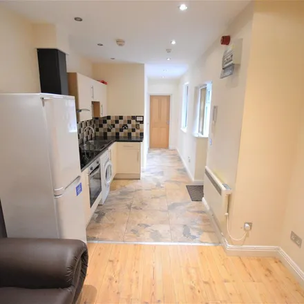 Image 2 - Narborough Road, Leicester, LE3 0TQ, United Kingdom - Apartment for rent