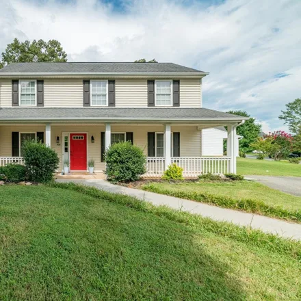 Buy this 3 bed house on 100 New Towne Road in Lynchburg, VA 24502